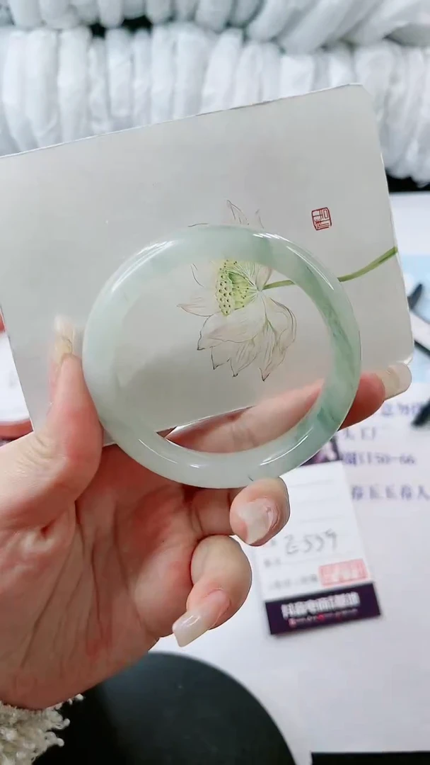 【闪购商品】石英质玉手镯未镶嵌多样性发货E559