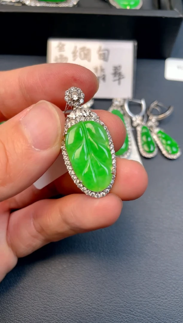 翡翠银S925镶嵌吊坠(不含链)吊坠