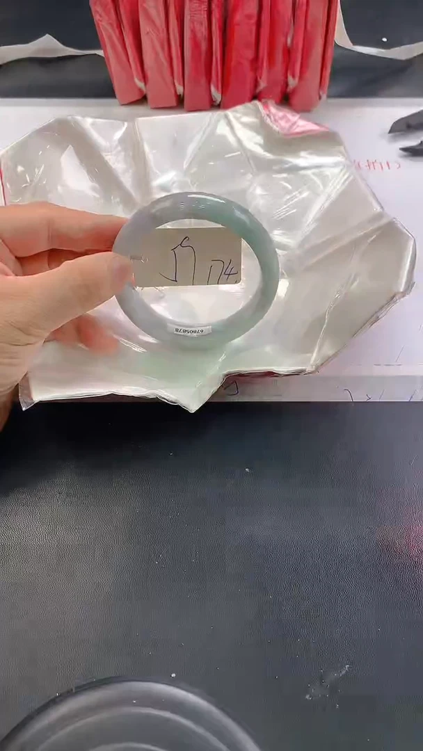 未镶嵌手镯翡翠174