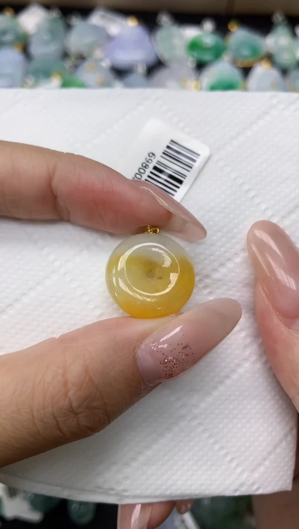 颈饰18K金镶嵌翡翠1111111111