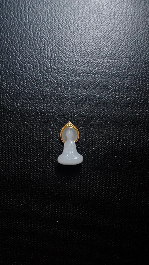 颈饰18K金镶嵌和田玉无相佛