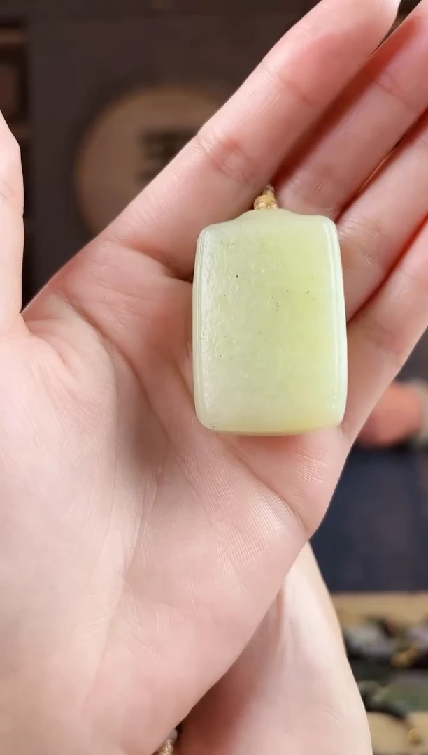 颈饰未镶嵌和田玉拍一发一，多样性发货