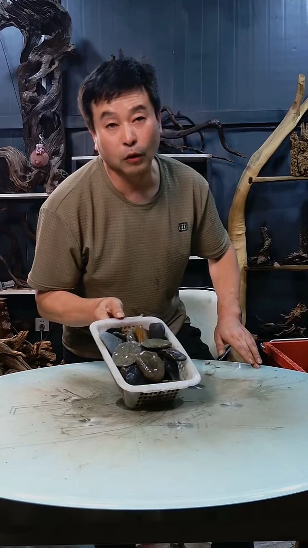 随机发货一筐溪流石3.5