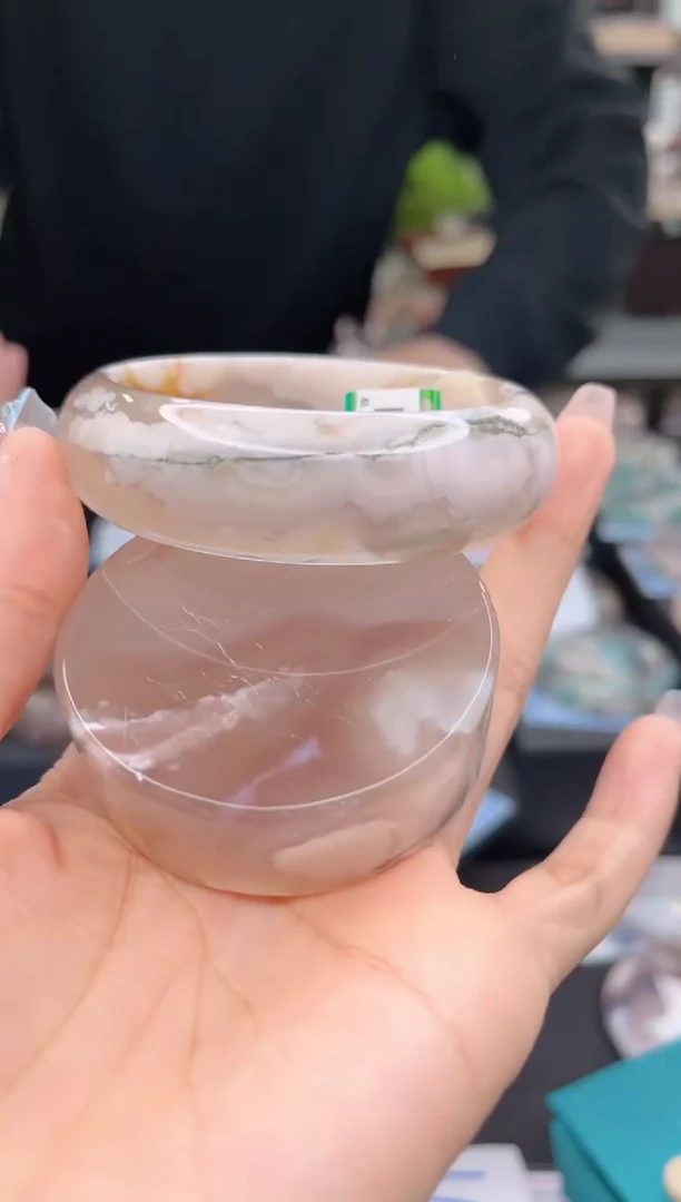 【闪购商品】石英质玉手镯未镶嵌59圈口（赠品镯心）1355033