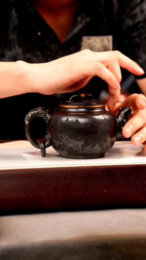 茶壶紫砂石黄 如意鼓壶 麒麟 描金