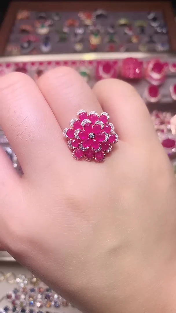 银S925镶嵌戒指红宝石....