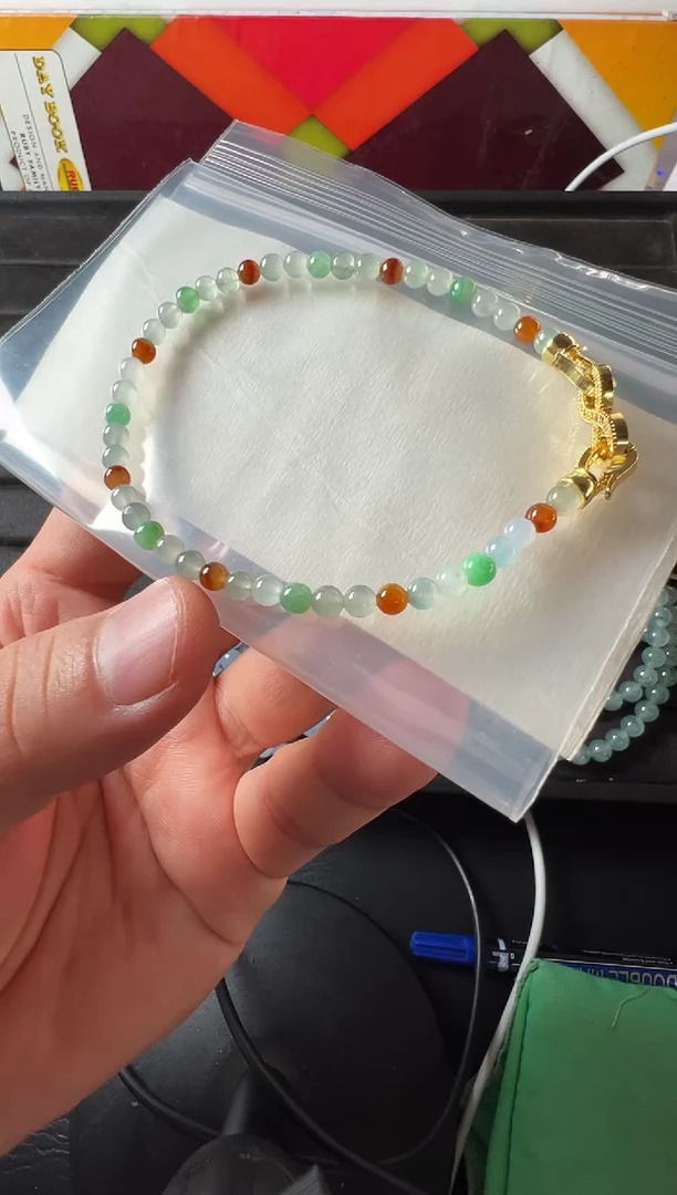 未镶嵌定制翡翠卡4 缅甸天然翡翠A货