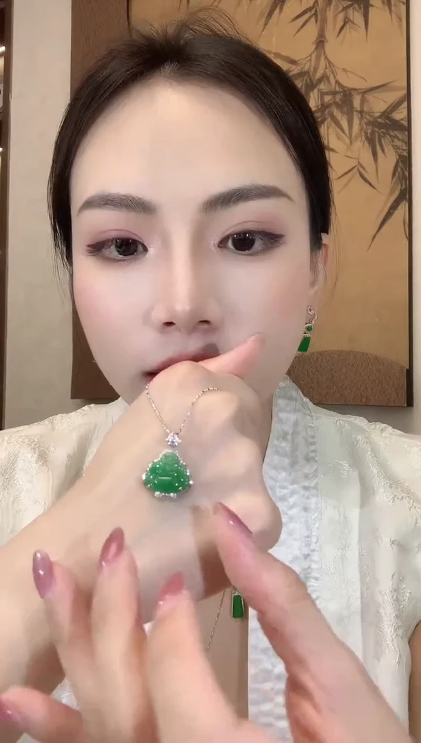 翡翠18K金镶嵌吊坠(不含链)A3 多样性发一件