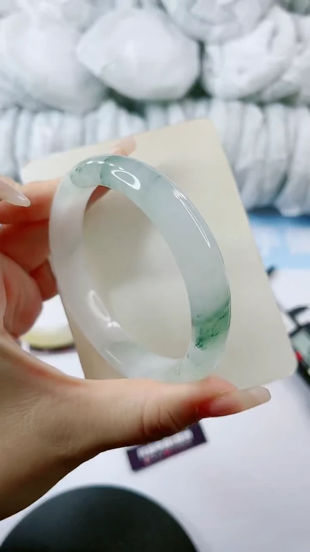 【闪购商品】石英质玉手镯未镶嵌0397470662-62多样性发货