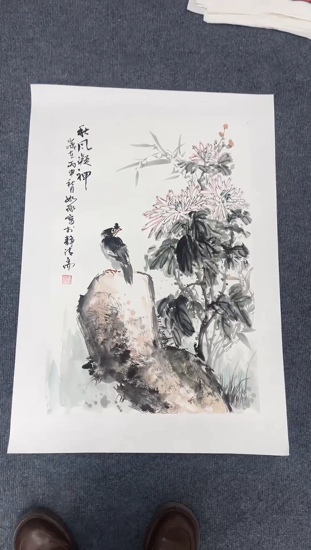 竖款精品开三花鸟，