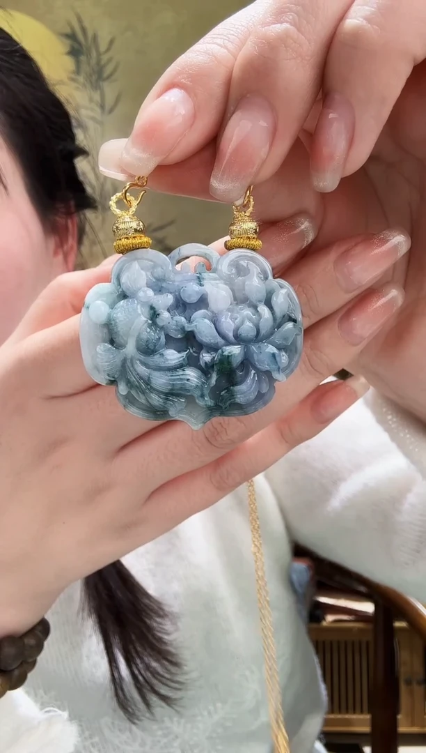 颈饰未镶嵌翡翠吊坠