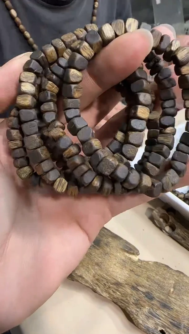 沉香碎屑沉香奇楠沉香虫漏随型0.6 5g+