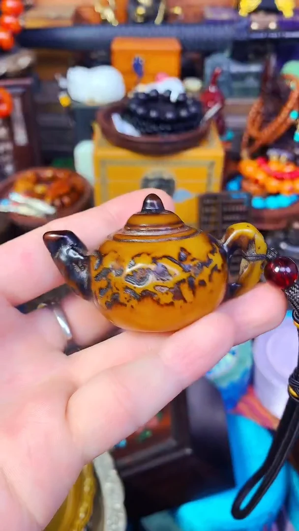 未镶嵌颈饰蜜蜡精品精品  独具韵味