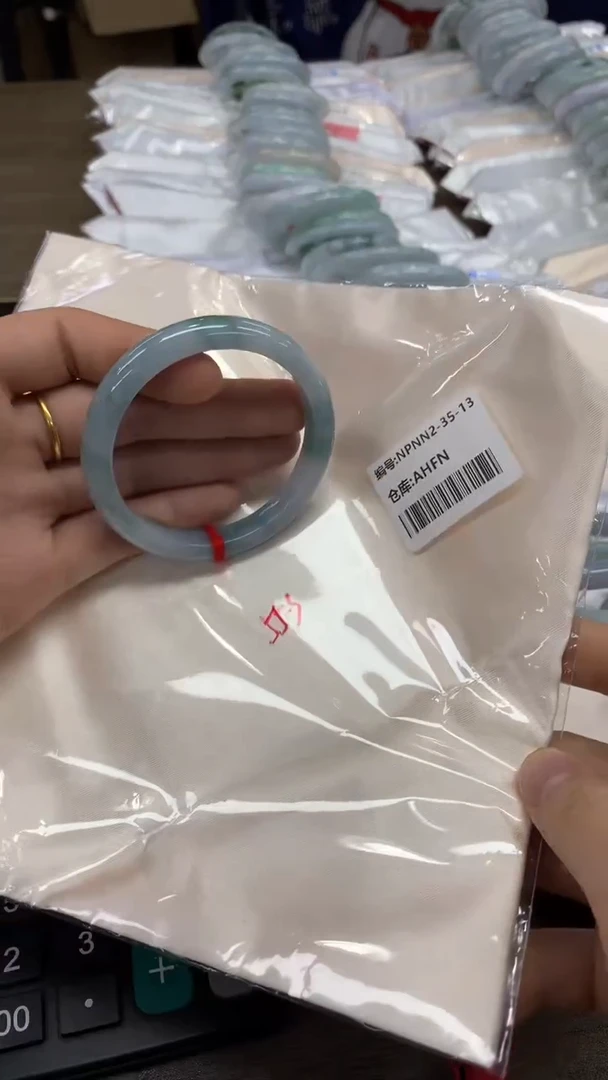 【闪购商品】翡翠手镯未镶嵌翡翠手镯