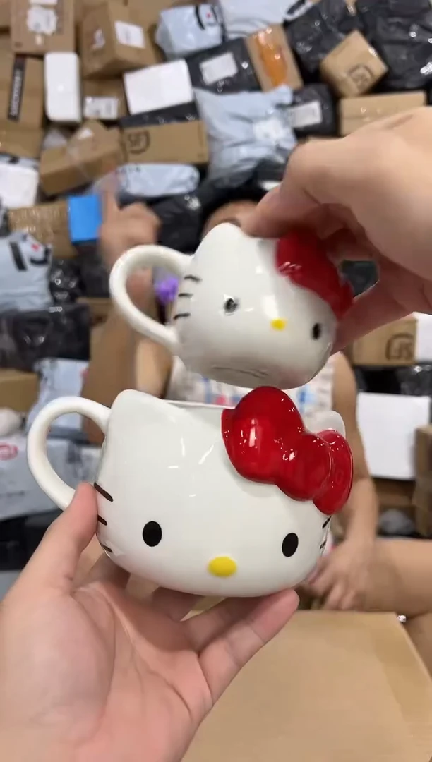 瓷片红色kt头杯  一大一小
