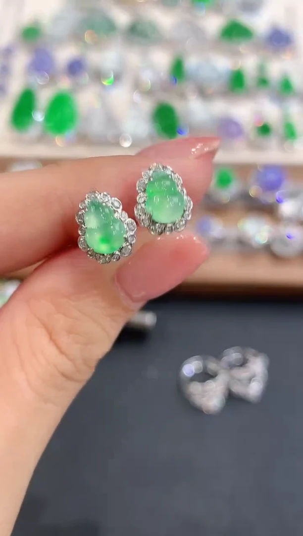 18K金镶嵌翡翠耳饰a104