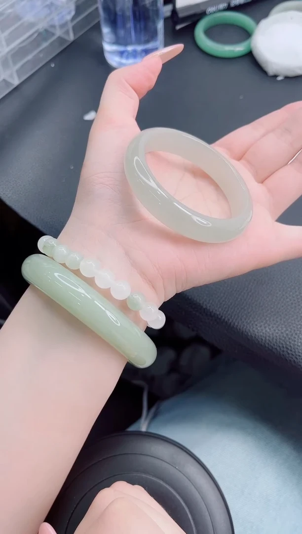 石英质玉手镯未镶嵌196-54