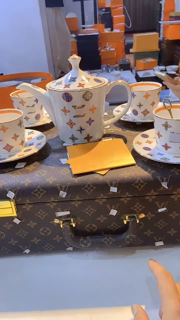 杯鸿辉家品牌瓷器，京东包邮！