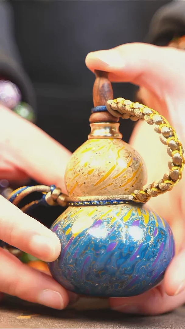 【闪购商品】YF167漆艺精致小手捻(开口）