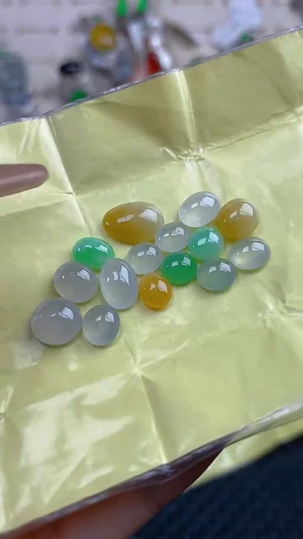 定制翡翠未镶嵌天然翡翠蛋面198