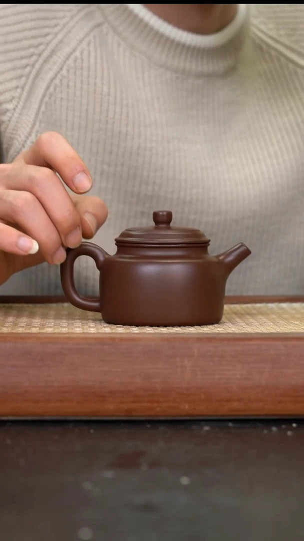 茶壶紫砂  腰圆德中   革紫泥   180cc  全手工