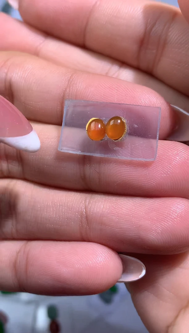 未镶嵌定制翡翠天**鸿毛货