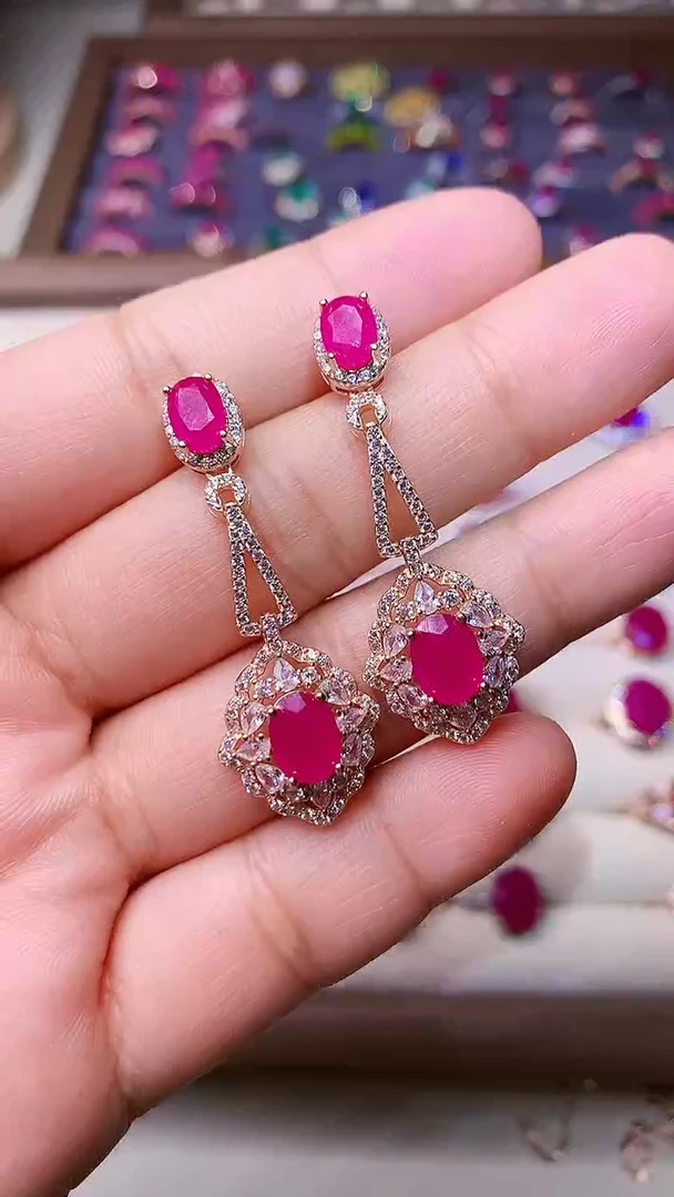 【闪购商品】红宝石耳饰银S925镶嵌000