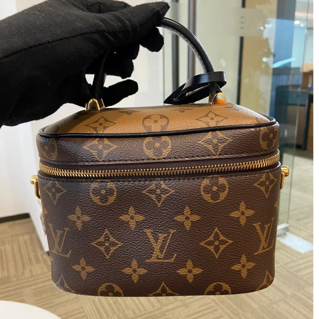 99新 LouisVuitton/路易威登 芯片/经典化妆盒子包