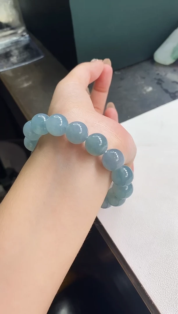 翡翠未镶嵌颈饰手串