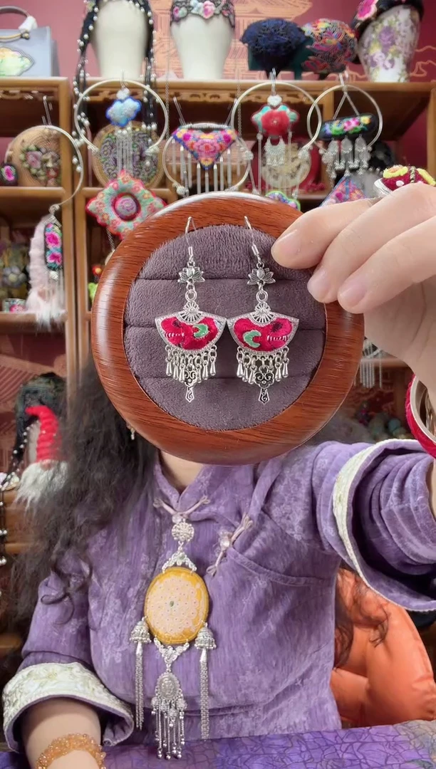 刺绣耳环72甜甜家