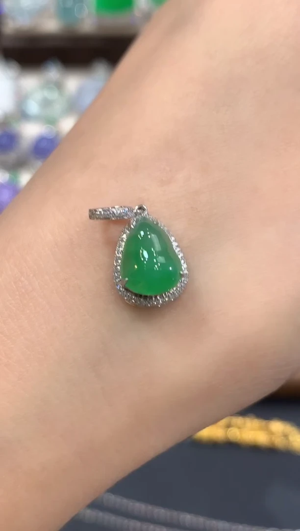 吊坠(不含链)18K金镶嵌翡翠q1