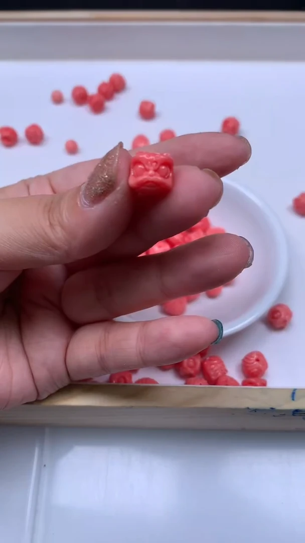 未镶嵌散珠拼合珍珠（马贝珠）C664 女皇贝 9*9mm小醒狮5个6.8元