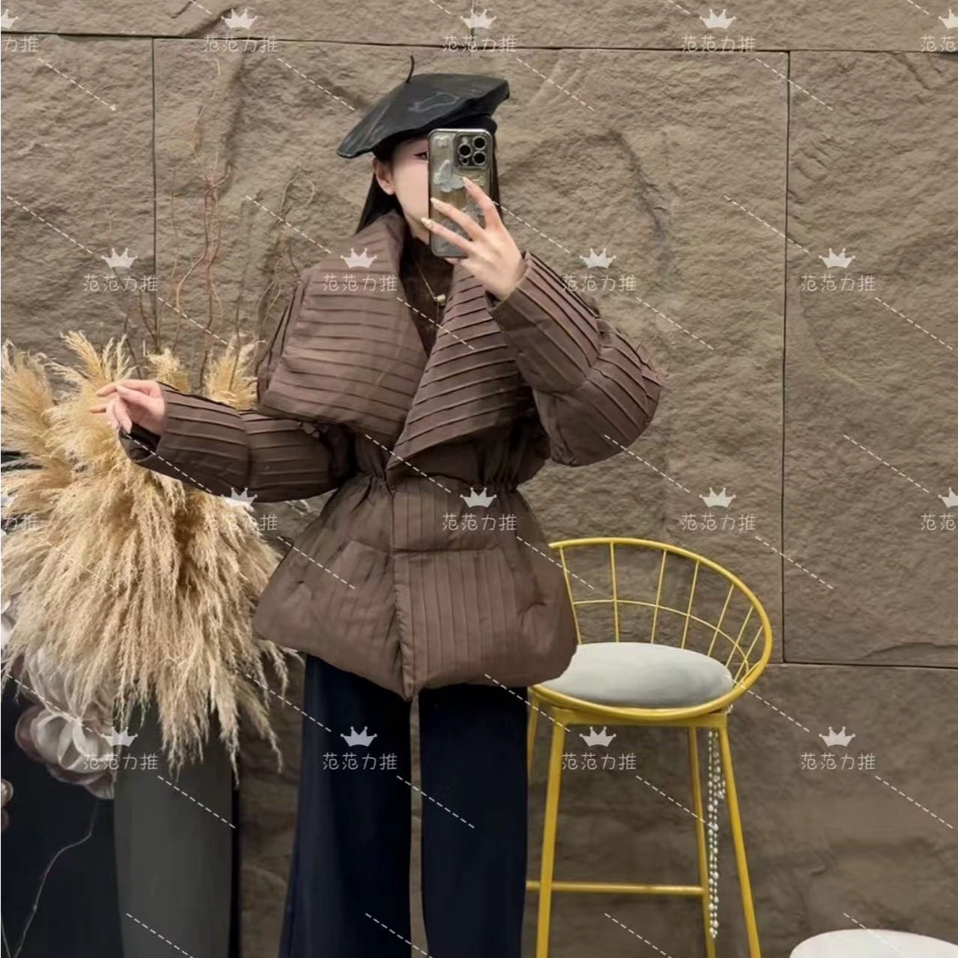 范范力推--2025冬季新款时尚高级感羽绒服大翻领设计感百搭外套