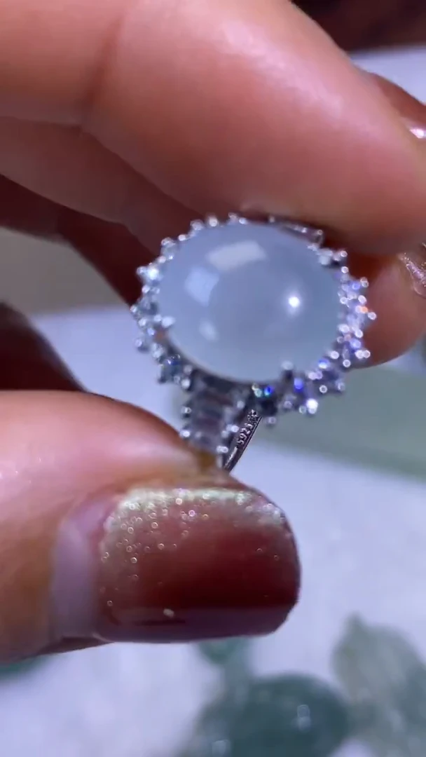 未镶嵌戒指翡翠翡翠戒指