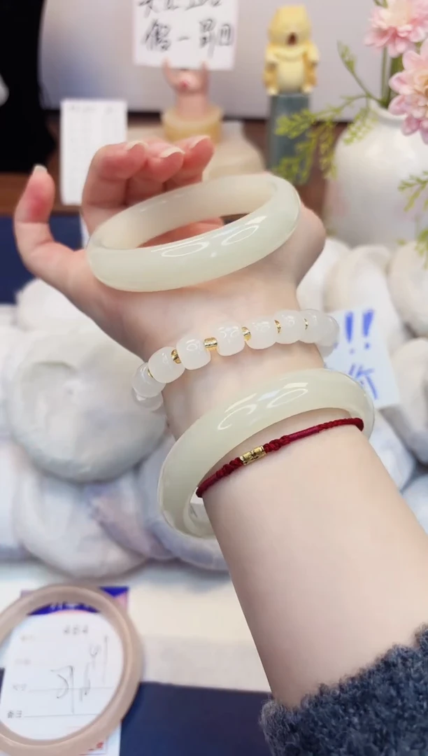 【闪购商品】石英质玉手镯未镶嵌465-玉兰白-圈口59