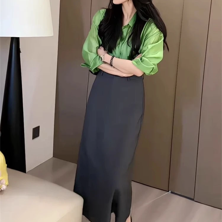 2025春季网红新款时尚两件套裙女气质绿色显白显瘦衬衫西装半身裙