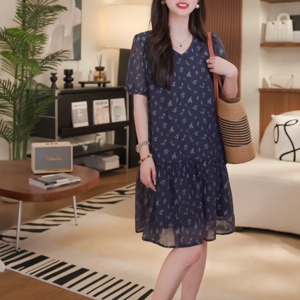 凉感夏季短袖显瘦碎花连衣裙V领长款山系风