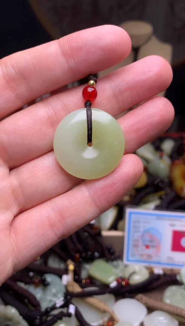 颈饰未镶嵌和田玉新疆料青海料清水和田玉吊坠