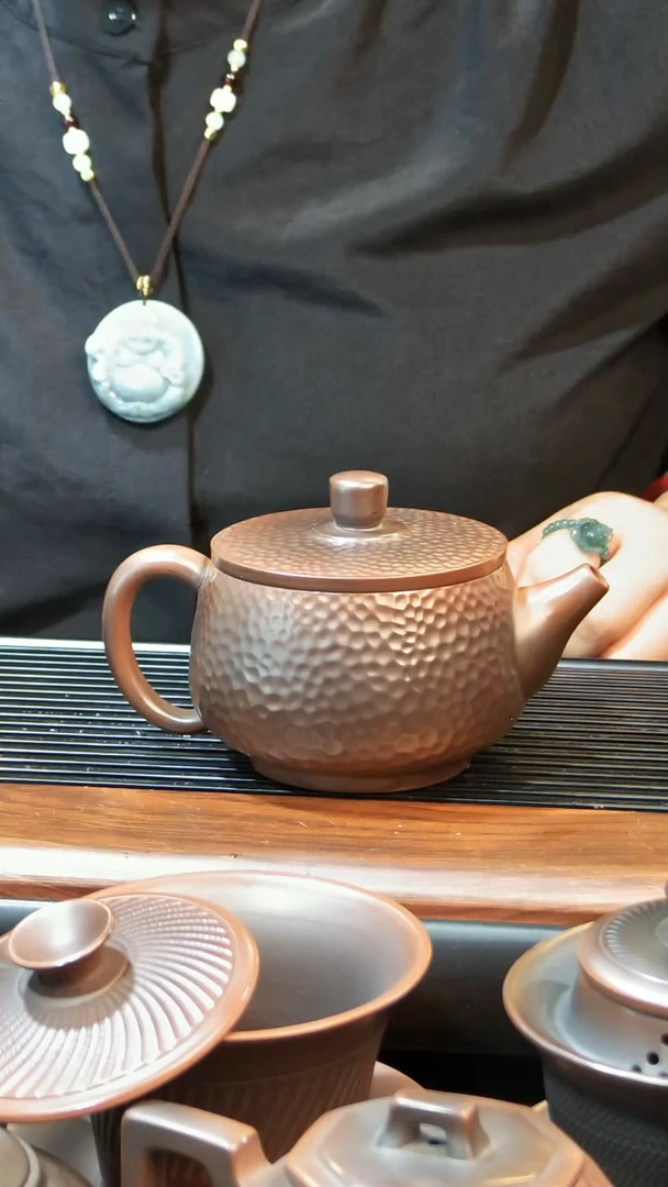 03 紫陶锤纹汉瓦壶 （微瑕）