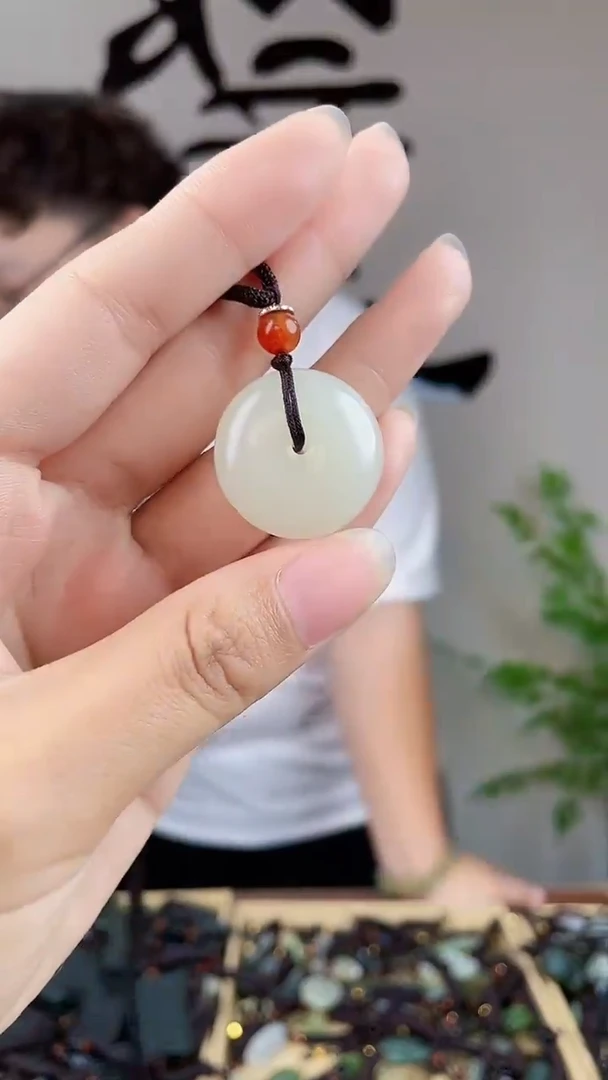 和田玉未镶嵌挂件拍一发一，多样性发货