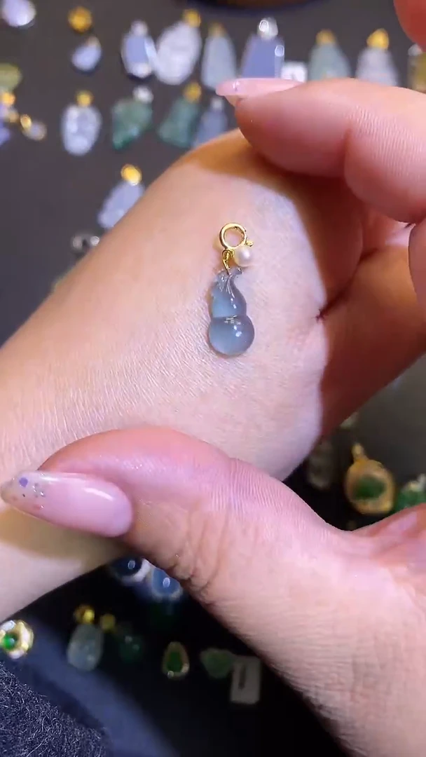 【闪购商品】翡翠吊坠(不含链)18K金镶嵌1