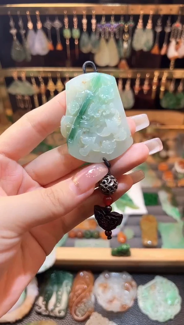 定制翡翠未镶嵌翡翠