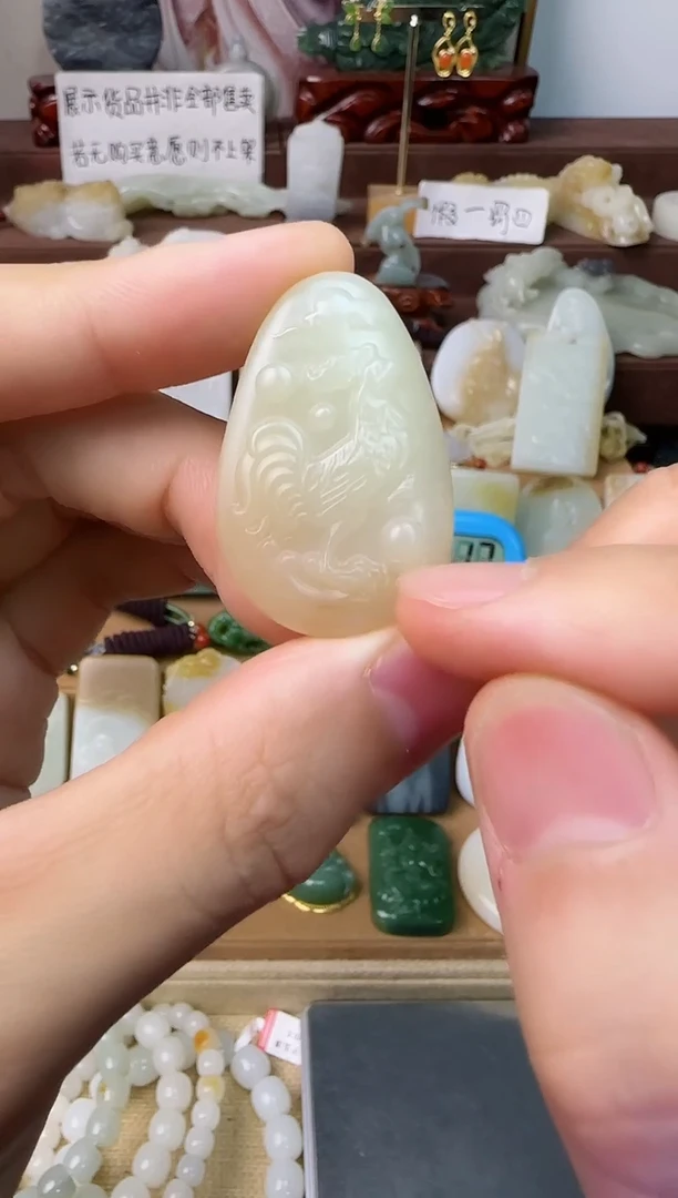 和田玉未镶嵌颈饰快**活鸡
