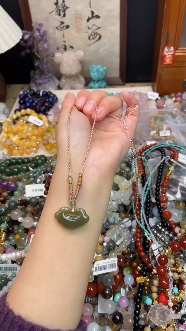 未镶嵌和田玉吊坠170