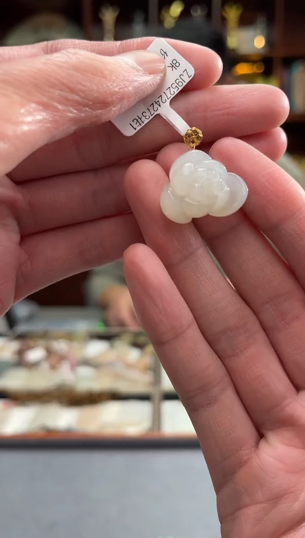 【闪购商品】和田玉荷花18K金镶嵌