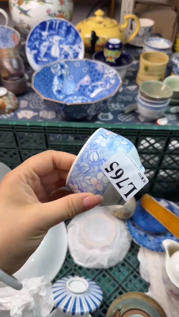 瓷片小**生(*^_^*)(*^_^*