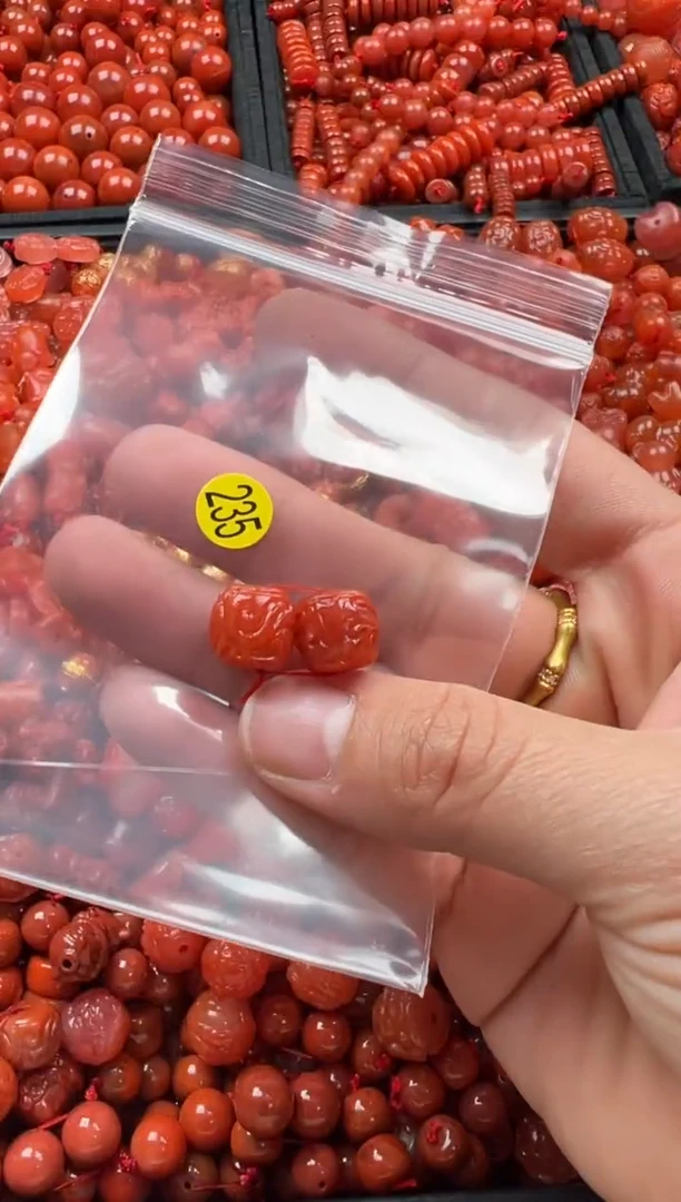 【闪购商品】南红玛瑙颈饰未镶嵌1