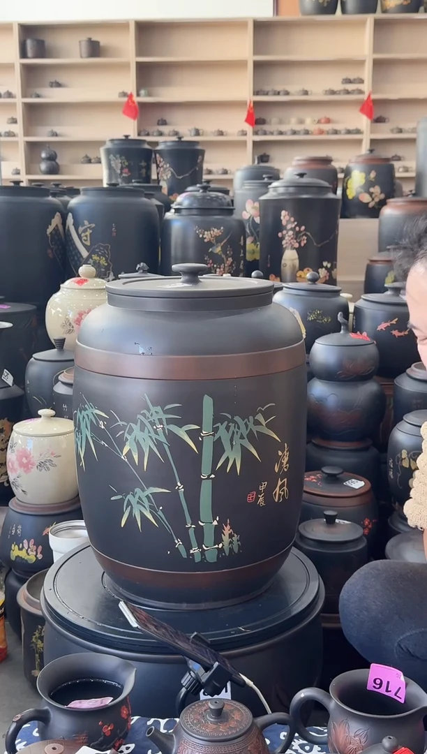 罐瑕疵茶缸高44cm彩填    649