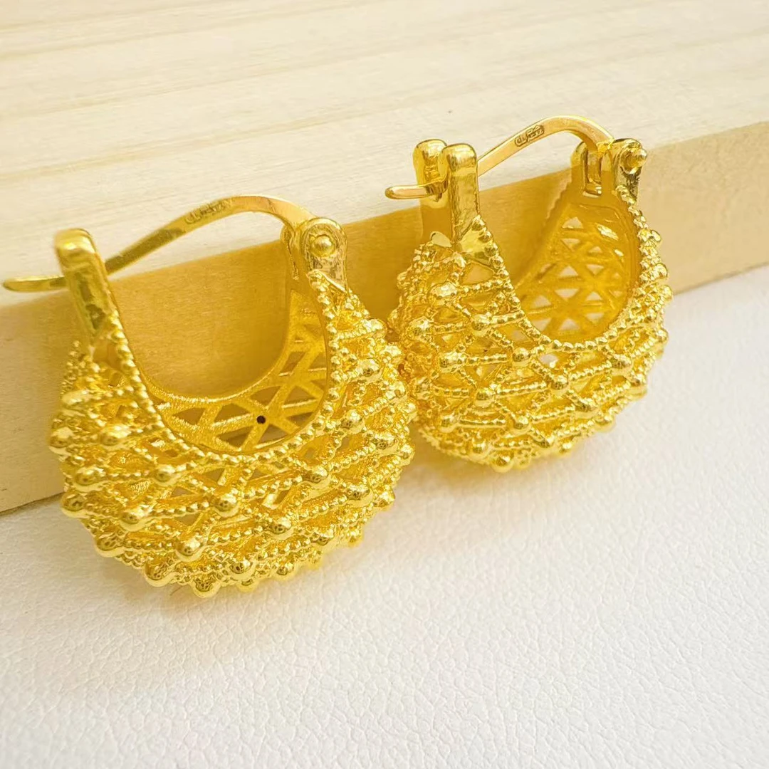 金灵王时尚黄金足金5D无氢工艺锁包耳饰百搭简约