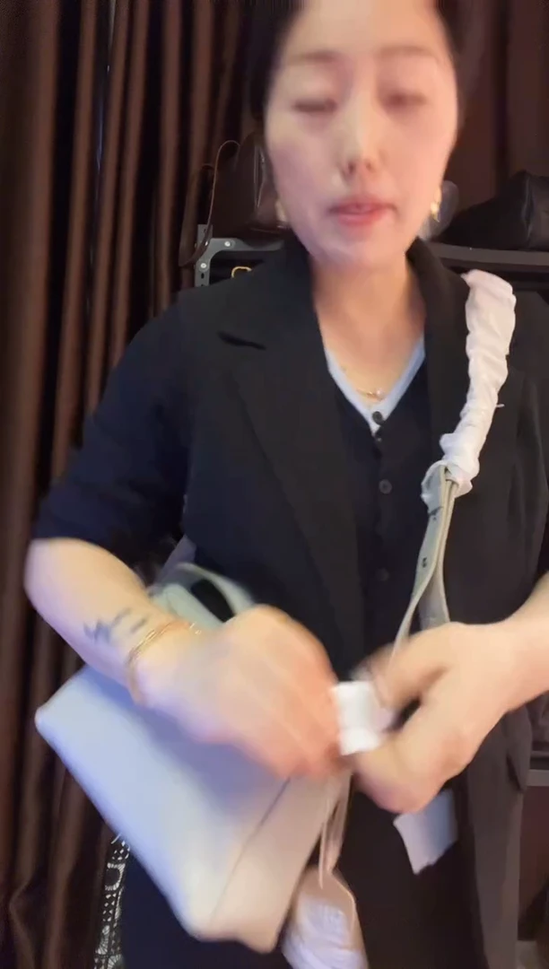 牛皮（革）高端订制时尚百搭女士手提斜跨包